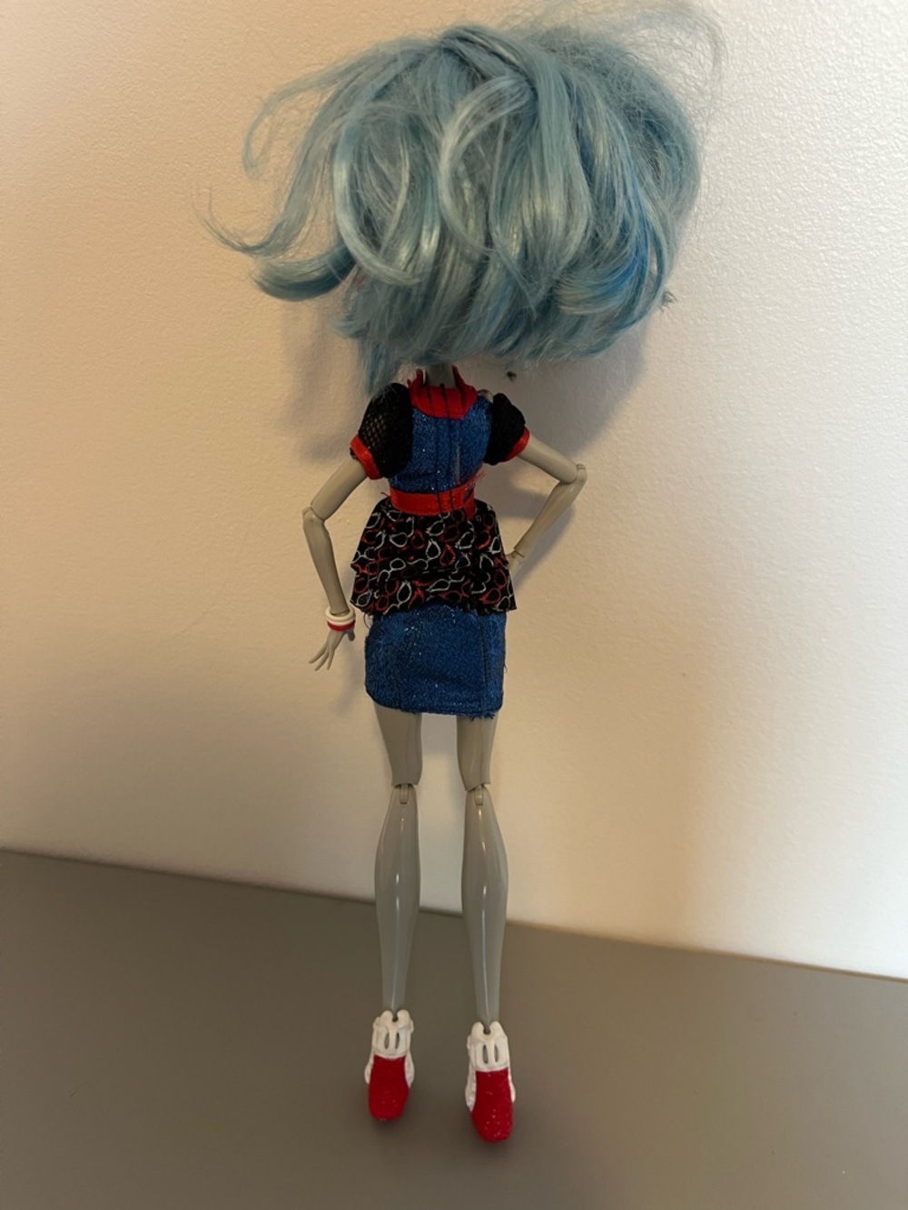 Ghouls Night Out Ghoulia Yelps Monster High Doll - Picture 5 of 8